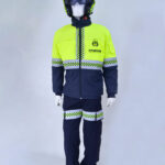 Uniforme de servicio de seguridad ciudadana de la dirección de tránsito y transporte policía nacional